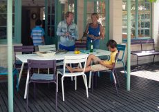 Kies dit voorjaar voor moderne aluminium tuinstoelen van Fermob!