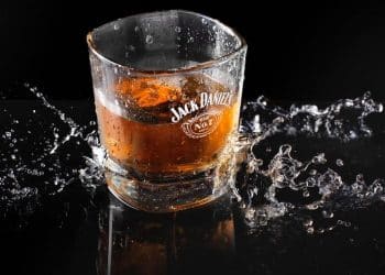 Uit welk whiskyglas drink je whisky of whiskey?