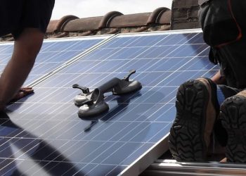 Zonnepanelen op een slimme manier financieren