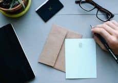 De dure postzegel en de toekomst van betrouwbare postbezorging De dure postzegel en de toekomst van betrouwbare postbezorging