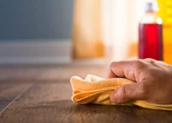 Eikenhouten vloer schoonmaken