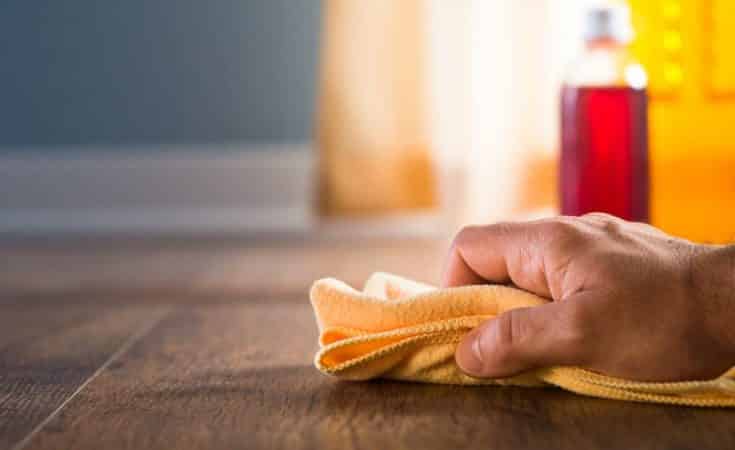 Eikenhouten vloer schoonmaken