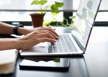 Thuiswerken? Zo zorg je voor een goede werkplek voor je medewerkers!