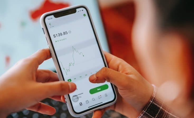 Wat is zelf beleggen en hoe werkt het?