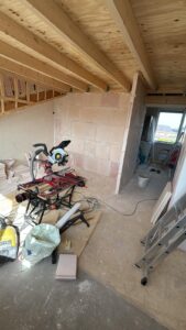 Tussenwand laten plaatsen voor extra kamer